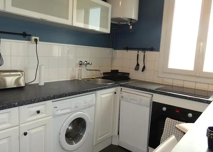 Superbe Moderne Avec Wifi, Proche Et Commerces - Fr-1-323-280 *